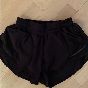 lulu lemon hotty hot short